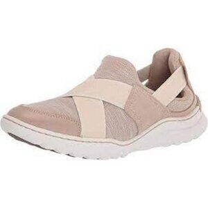 CLARKS COLLECTION WOMENS TEAGAN GO‎ SNEAKER SIZE 8 NEW WITHOUT BOX